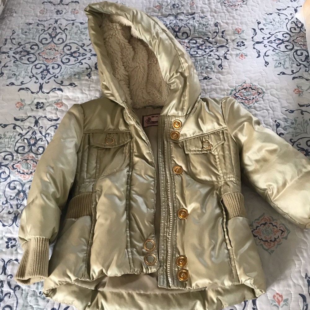 Juicy gold shimmer coat